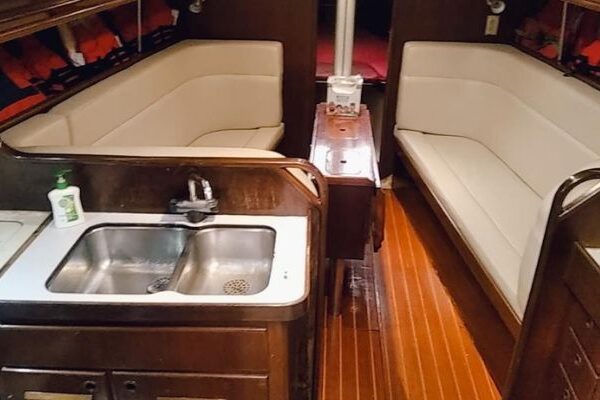 Cabin Open X372 10 600x400