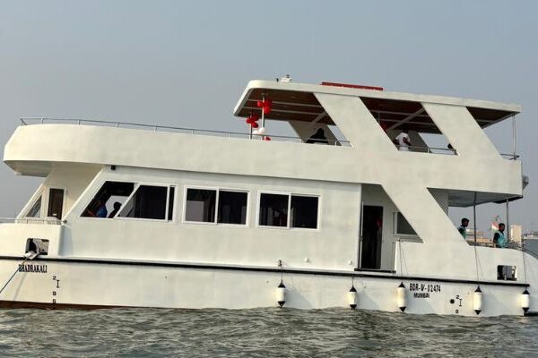 Motor Yacht Bhadrakali 8 600x400