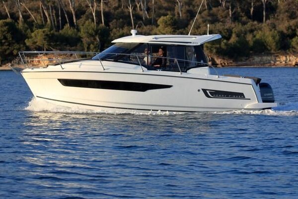 Yacht ride 600x400