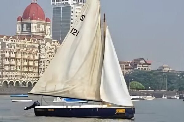 Golden eye xs 63 yacht sail boat 600x400