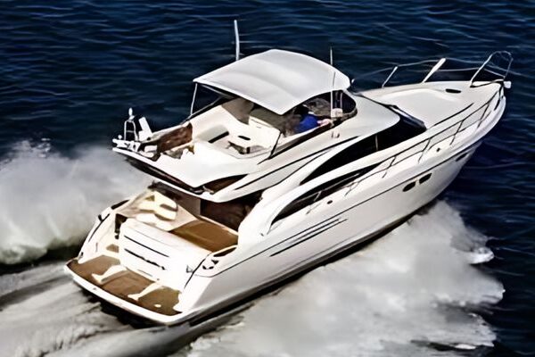 Motor yacht princess 61 600x400