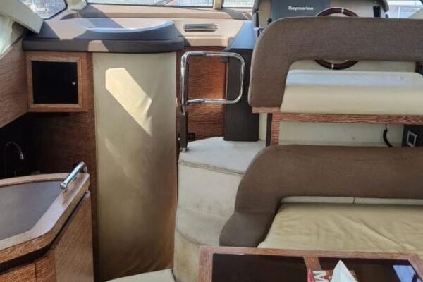 Azimut 5 600x400