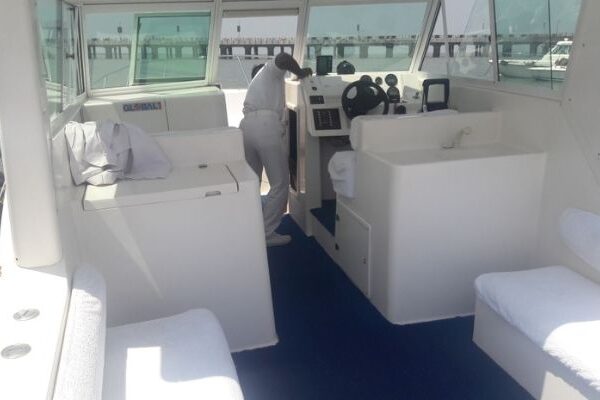 Motor Boat 12 Seater 3 600x400