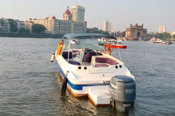 Motor Boat 8 Seater 2 600x400