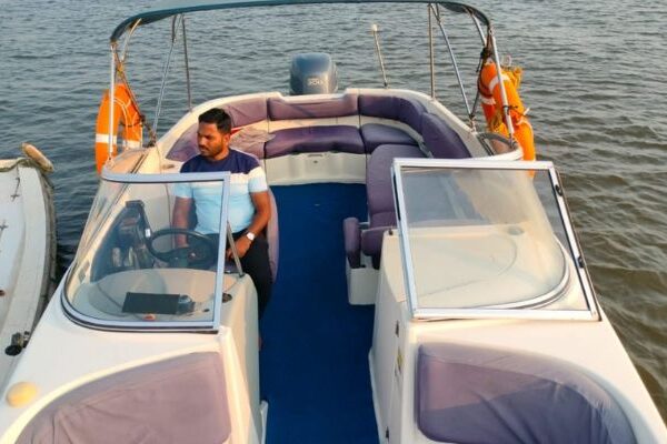 Motor Boat 8 Seater 4 600x400