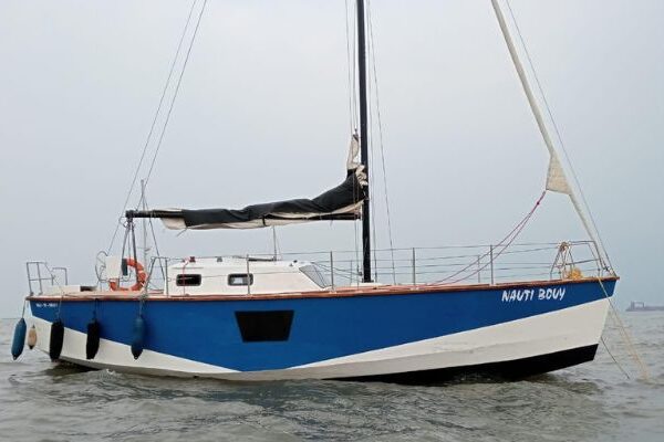 Sail Yacht JS32 5 600x400