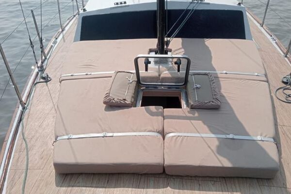 Sail Yacht JS32 7 600x400